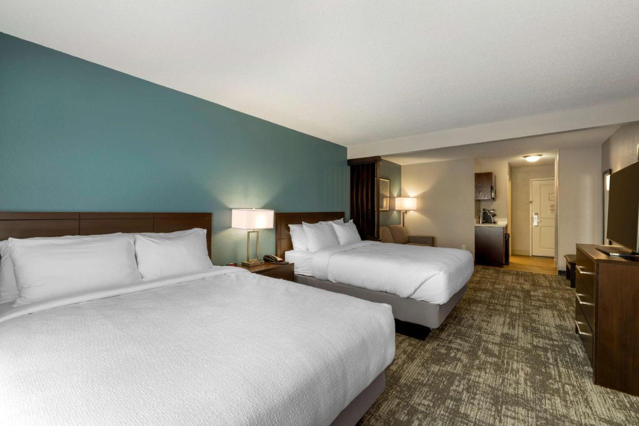 Best Western Watertown Inn & Suites Zewnętrze zdjęcie