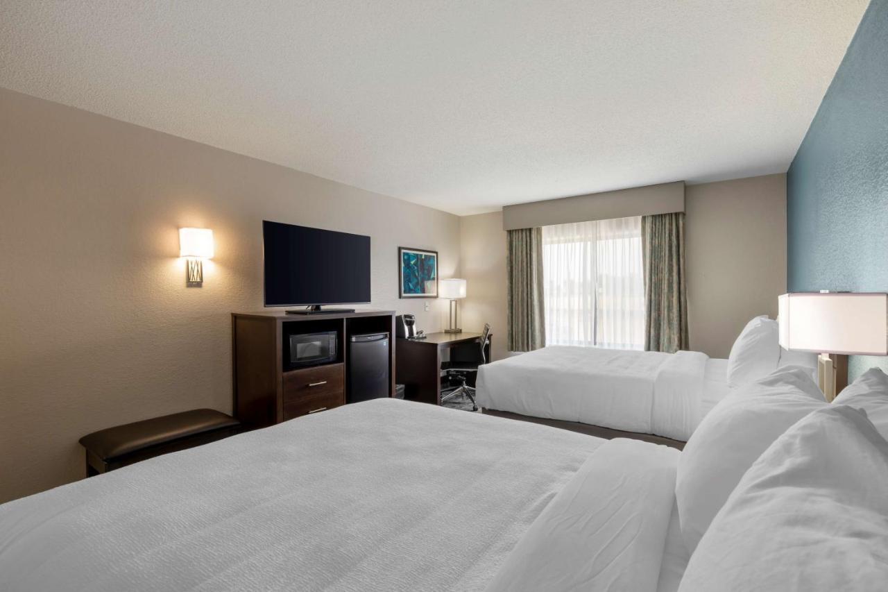 Best Western Watertown Inn & Suites Zewnętrze zdjęcie