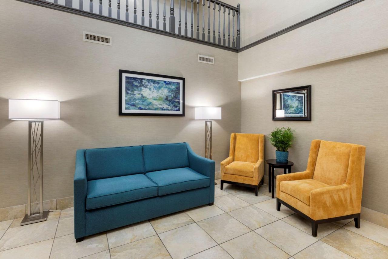 Best Western Watertown Inn & Suites Zewnętrze zdjęcie