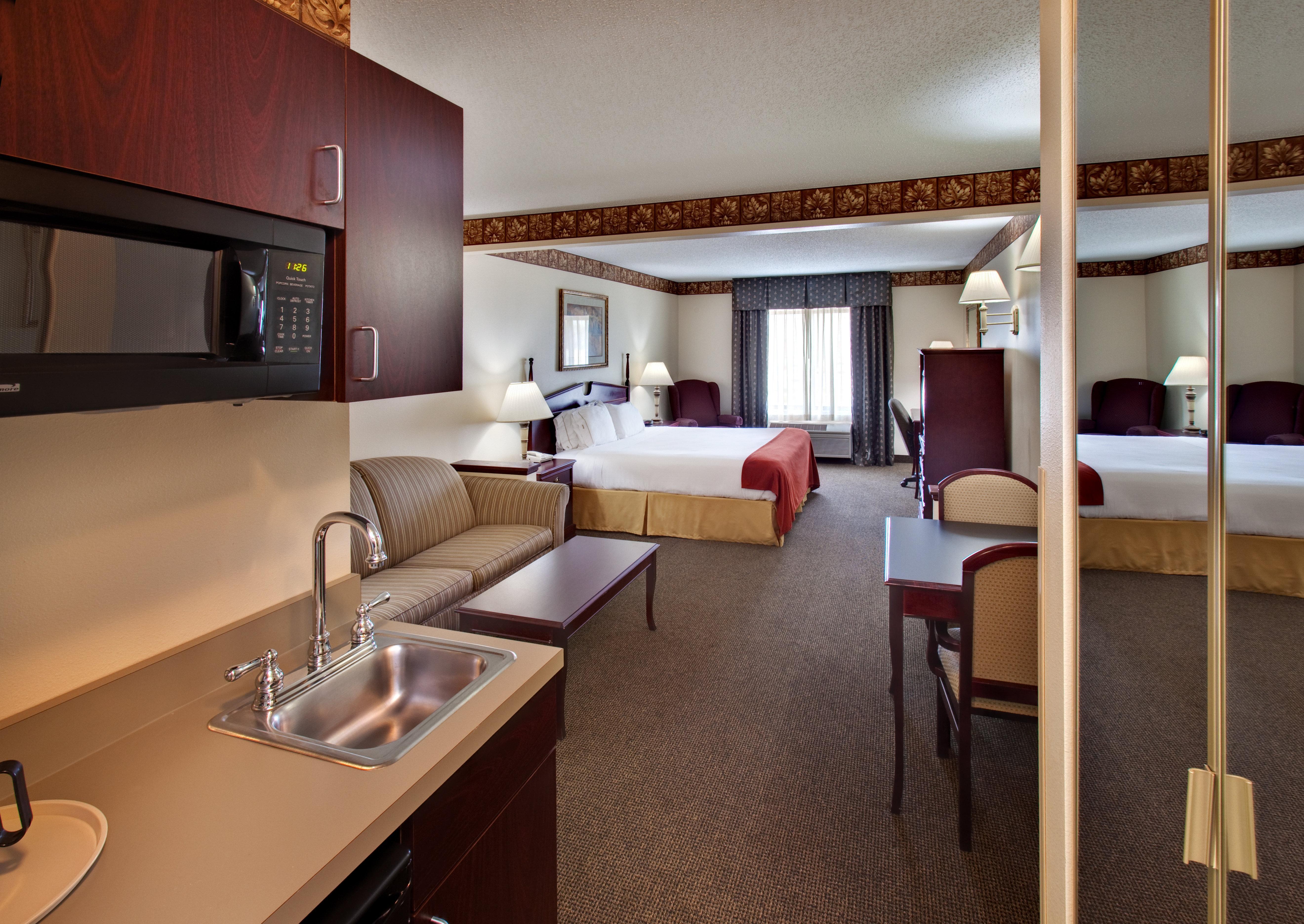 Best Western Watertown Inn & Suites Zewnętrze zdjęcie