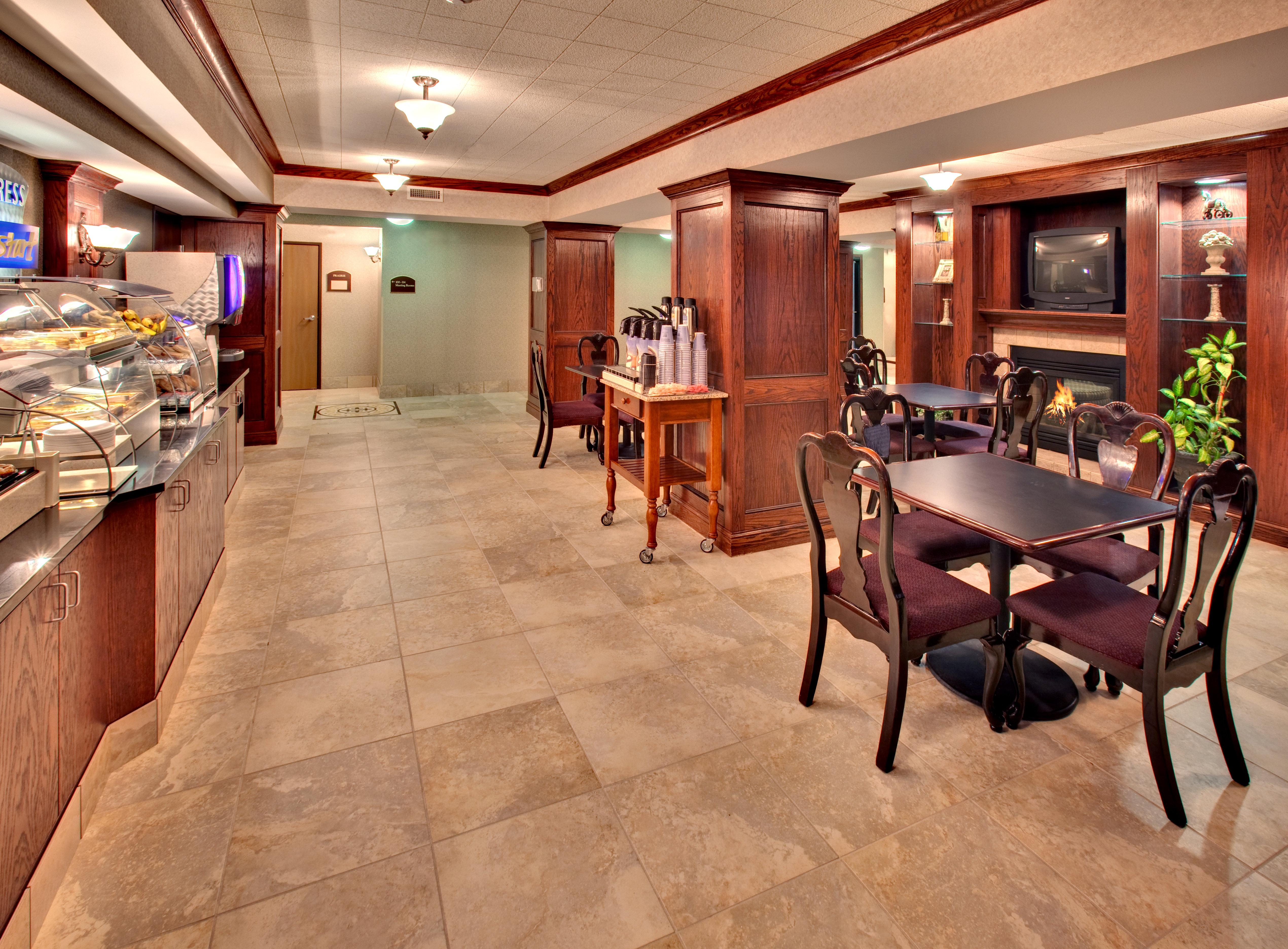 Best Western Watertown Inn & Suites Zewnętrze zdjęcie