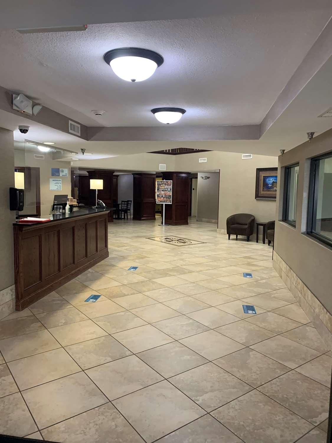 Best Western Watertown Inn & Suites Zewnętrze zdjęcie